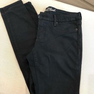 Brand New! Black Low Rise Skinny Jean New w/o Tags